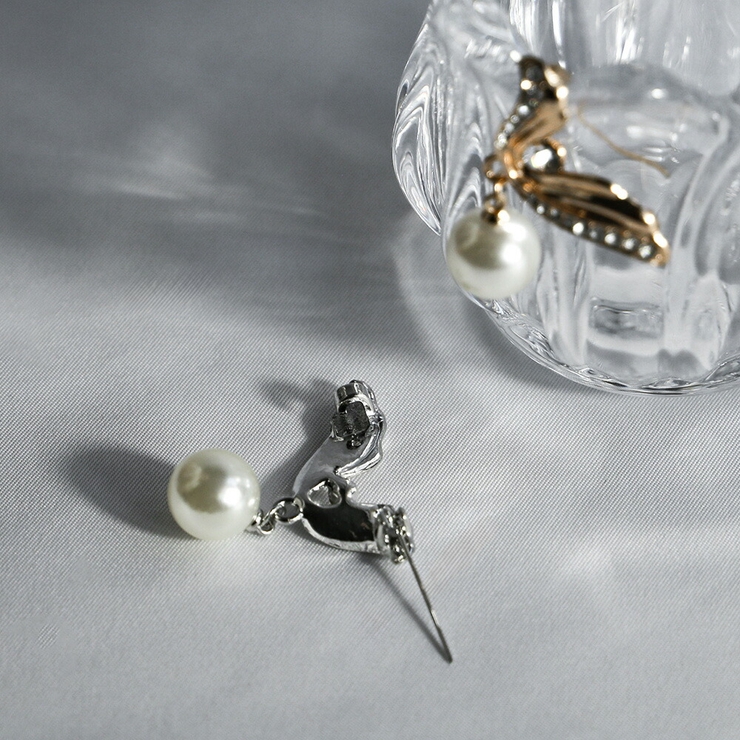 ウェーブドロップパールブローチ ブローチ V字 | epicday | 詳細画像3 