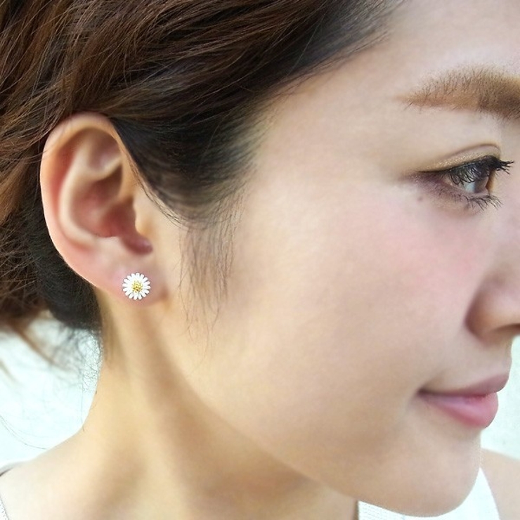 デイジー ピアス 花 | gulamu jewelry  | 詳細画像5 