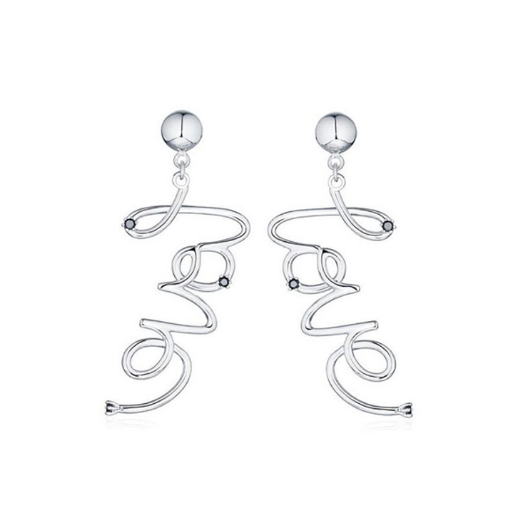 LOVE 文字 ピアス[品番：GLJA0000321]｜gulamu jewelry （グラム
