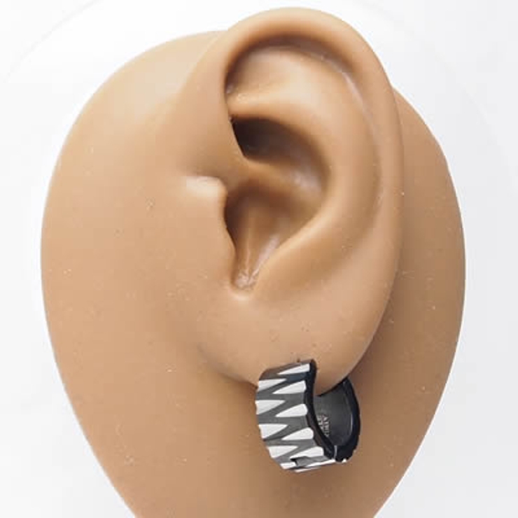 316Lステンレスブラックフープピアス トライバルフェイスカット 1個売り | ピアス専門店HOMESLICEPRODUCTIONS | 詳細画像3 