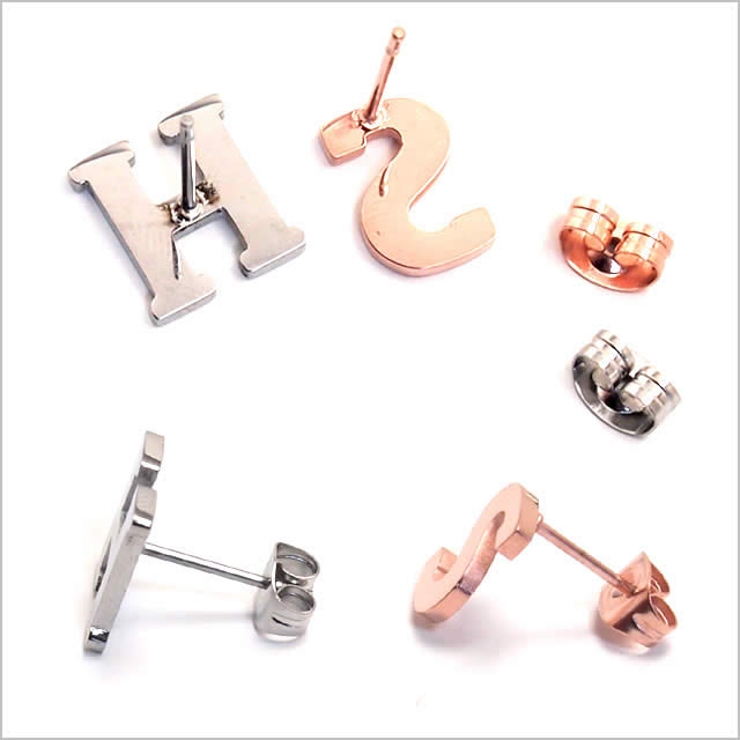 ピアス 316Lサージカルステンレス アルファベット | ピアス専門店HOMESLICEPRODUCTIONS | 詳細画像11 