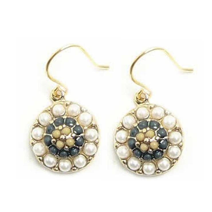 ダークグリーン×Sベージュ | ピアス サージカルステンレス パール＆カラービーズ | ピアス専門店HOMESLICEPRODUCTIONS