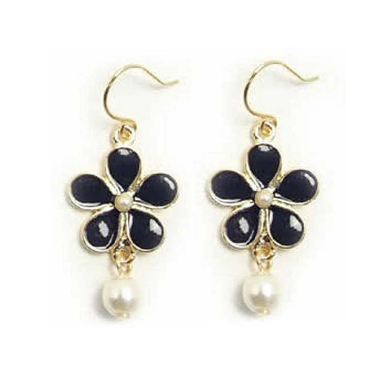 ネイビー | ピアス サージカルステンレス フラワー＆パール 1ペア レディース 両耳用 | ピアス専門店HOMESLICEPRODUCTIONS