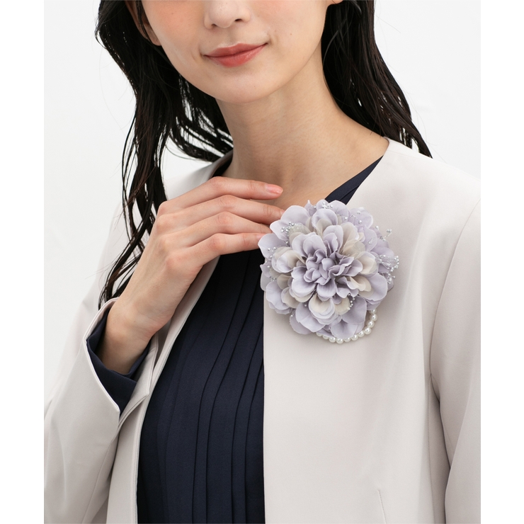 バーバリーコサージュ 新品未使用 お花モチーフ ノバチェック 茶