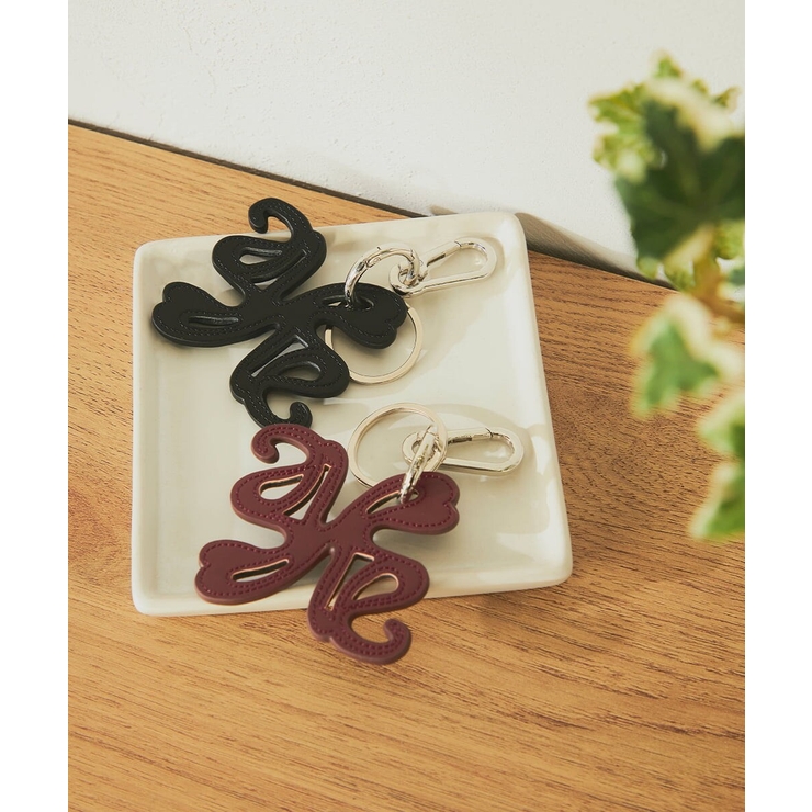 ロゴチャーム | a.v.v【WOMEN】 | 詳細画像1 