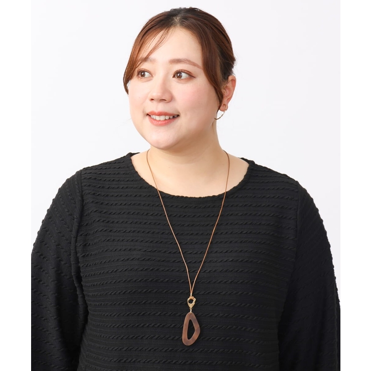 ブラウン | 変形モチーフサークルネックレス | eur3