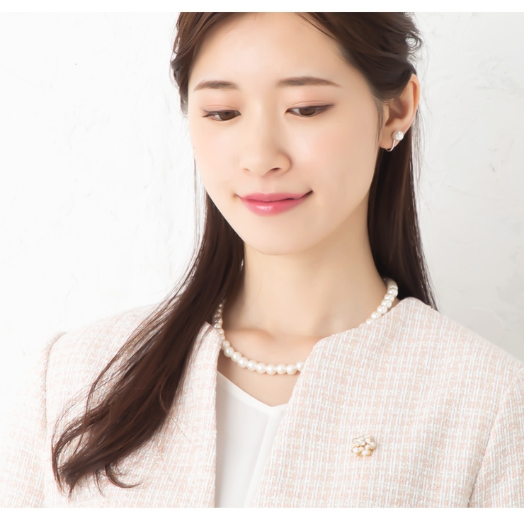 シャネル　アクセサリーケース　ピアス、ブローチケース　マグネット箱　カメリア等 Alhambra - Van Cleef & Arpels
