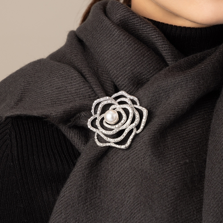 美品♡ボレロ ブローチ付き クロシェスカラップ透かし編みニットボレロ/fint フィント