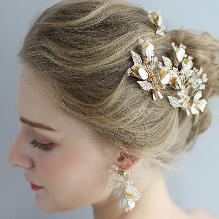 ブランド公式通販サイト フラワーモチーフヘアアクセサリー ゴールド 結婚式[品番 ヘアアクセサリー