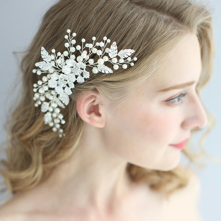 フラワーデザインヘアアクセサリー パール付き シルバー[品番
