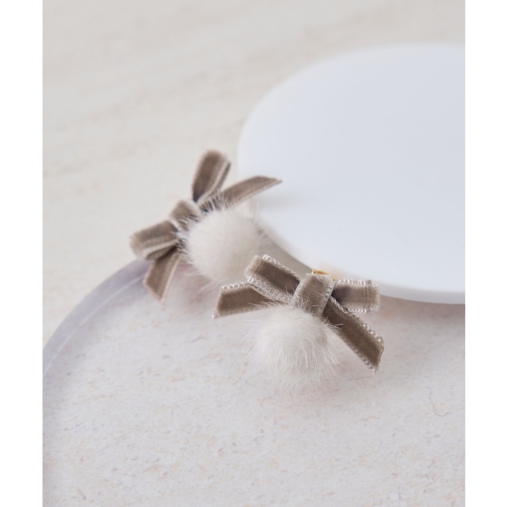 ベージュ(27) | ベルベットリボン×シャギーボールプチピアス | ROPE' PICNIC