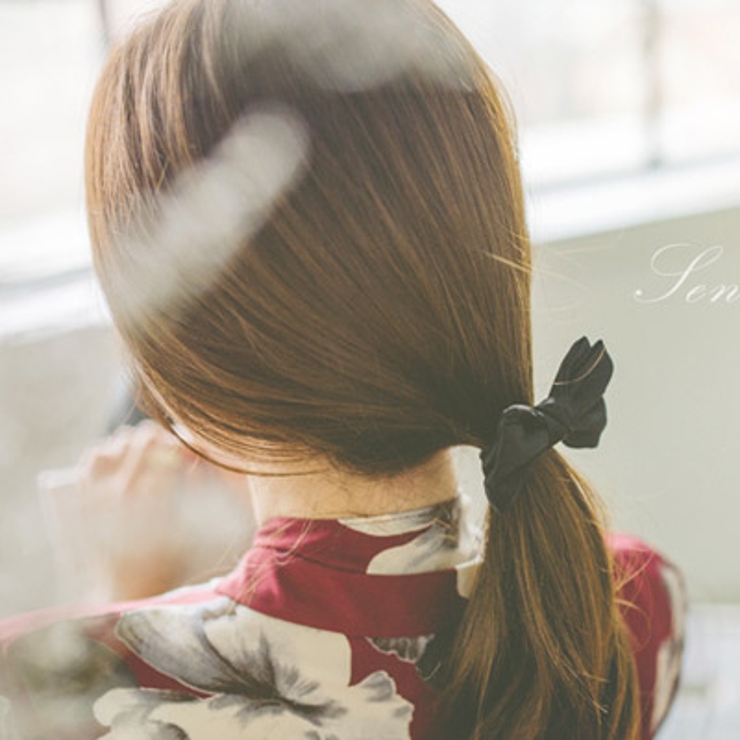大きなブラックリボンとパールの組み合わせが可愛い♪リボンパールヘアゴムヘアポニー