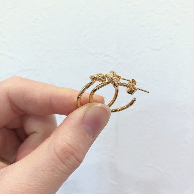 ツイスト ゴールド ピアス韓国 | lattencos | 詳細画像3 