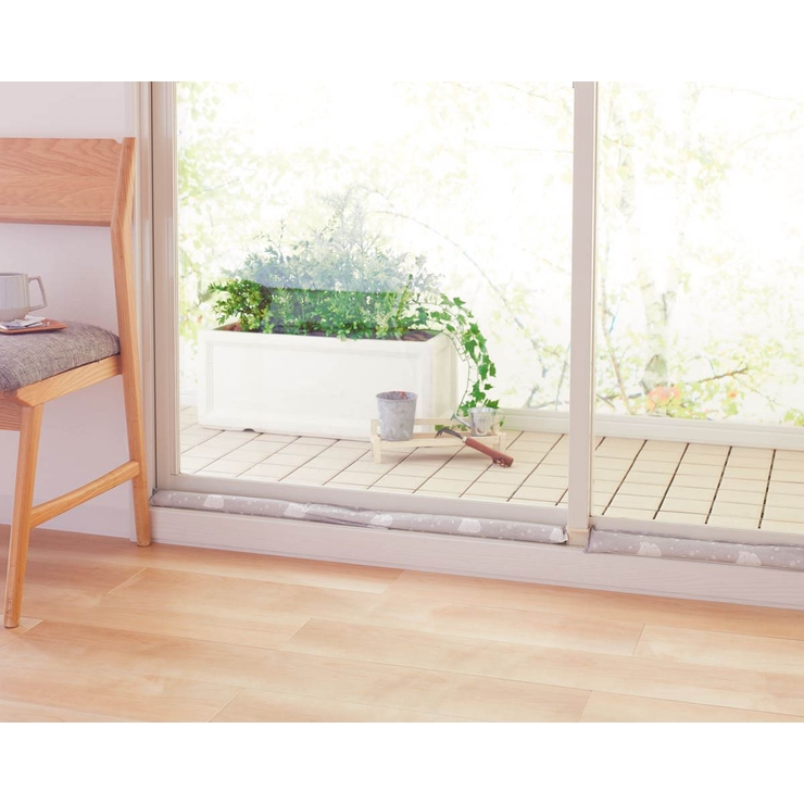 窓のすきま風と結露防止クッション 2本入り シリカゲル | livingut | 詳細画像2 