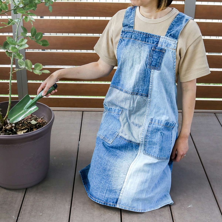 エプロン パッチワークデニムプルオーバーエプロン ポケット付き[品番