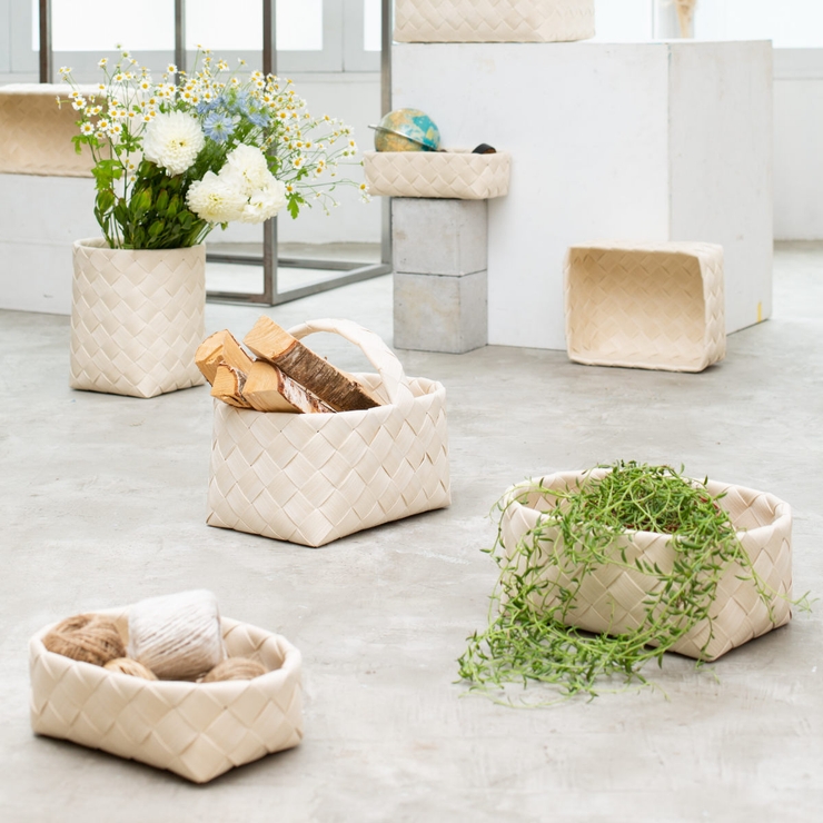 白樺手編みカゴ（４個セット） 白樺手編みカゴ（4個セット） 白樺手編み 丸カゴ4個セットの商品ページ