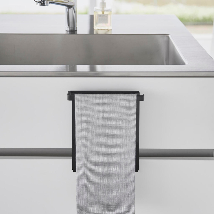山崎実業 tower キッチンシンク下収納扉タオルハンガー | livingut | 詳細画像18 