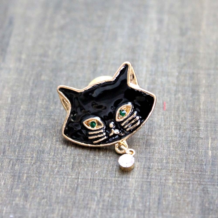おすまし黒猫のピンブローチ[品番：LNLA0002433]｜lunolumo