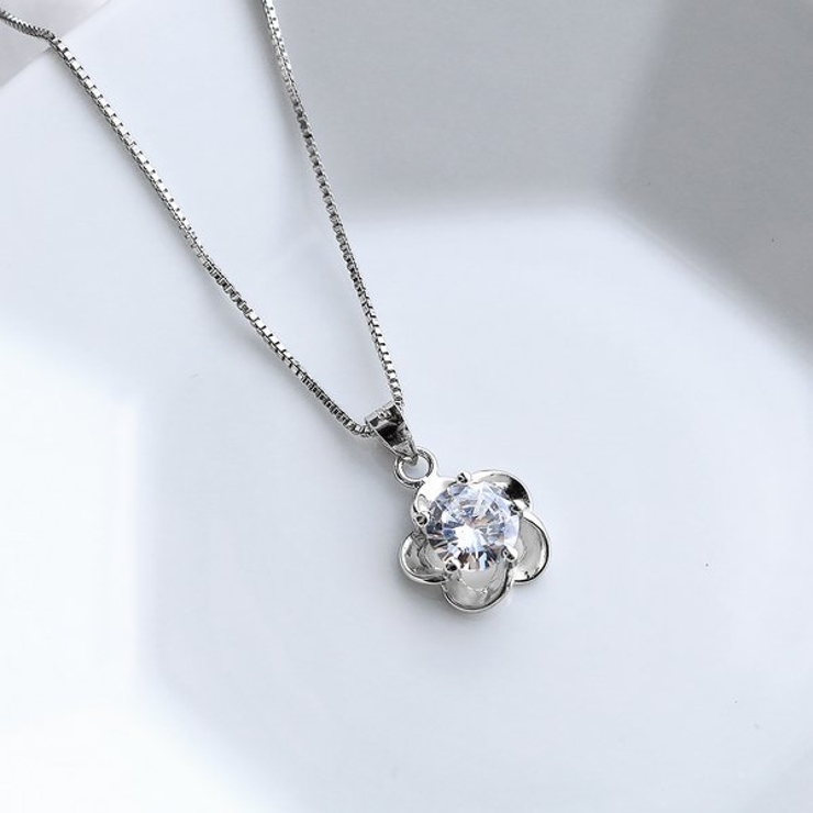 シルバーフラワーキュービックネックレス【LACORDE】 | LACORDE  | 詳細画像1 