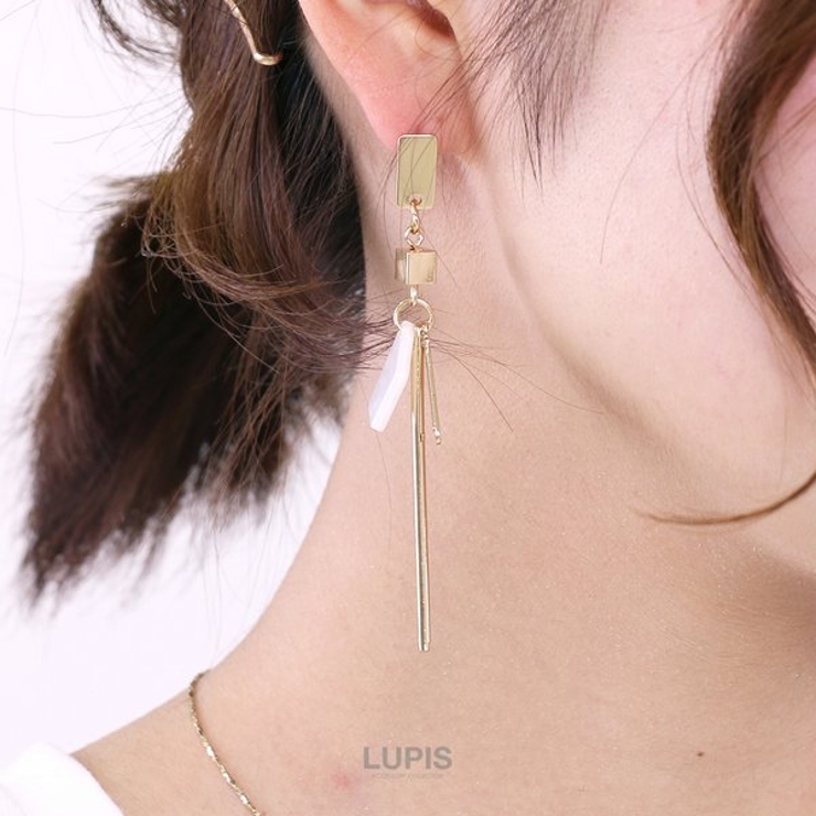 シェルプレートトライアングルバーピアス | LUPIS | 詳細画像3 