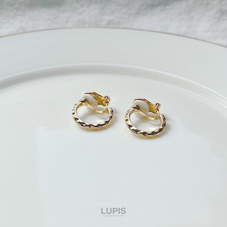 エンボスメタルフープイヤリング【クリップ式】 | LUPIS | 詳細画像9 