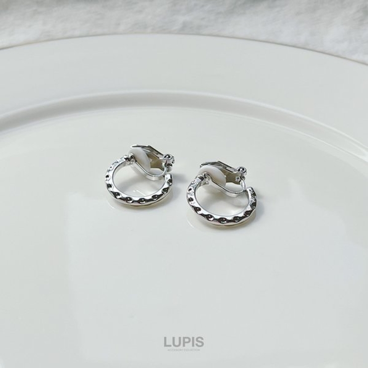 エンボスメタルフープイヤリング【クリップ式】 | LUPIS | 詳細画像10 