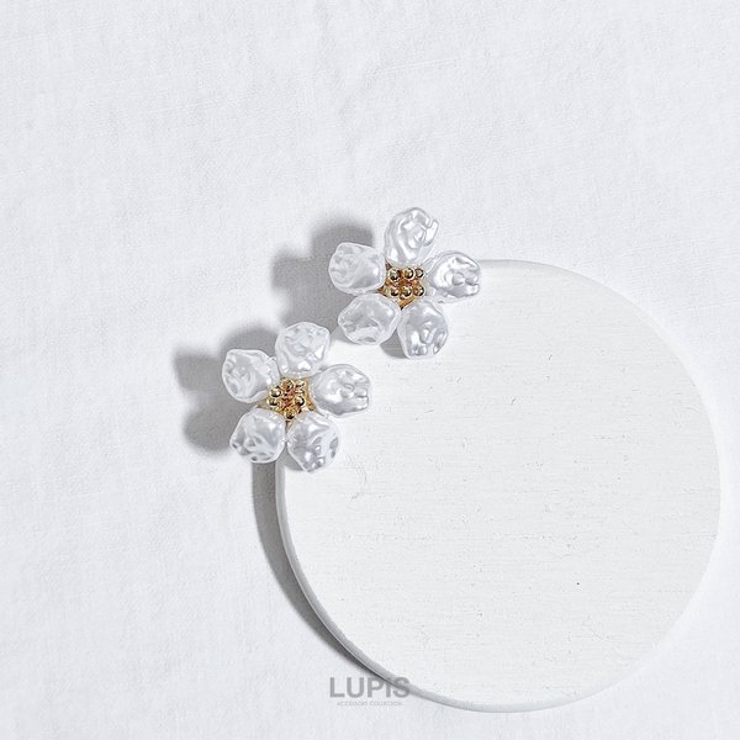 パールフラワーピアス【S925ポスト】 | LUPIS | 詳細画像4 