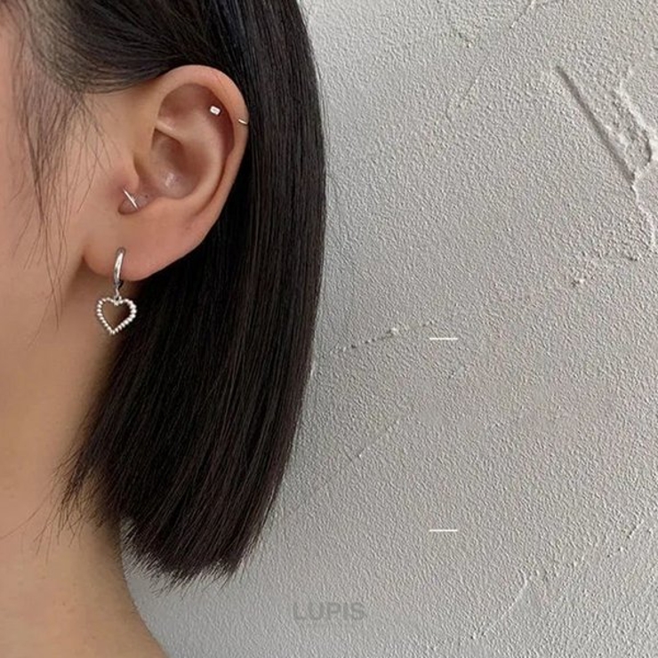 アシンメトリーメタルハートフープピアス | LUPIS | 詳細画像3 
