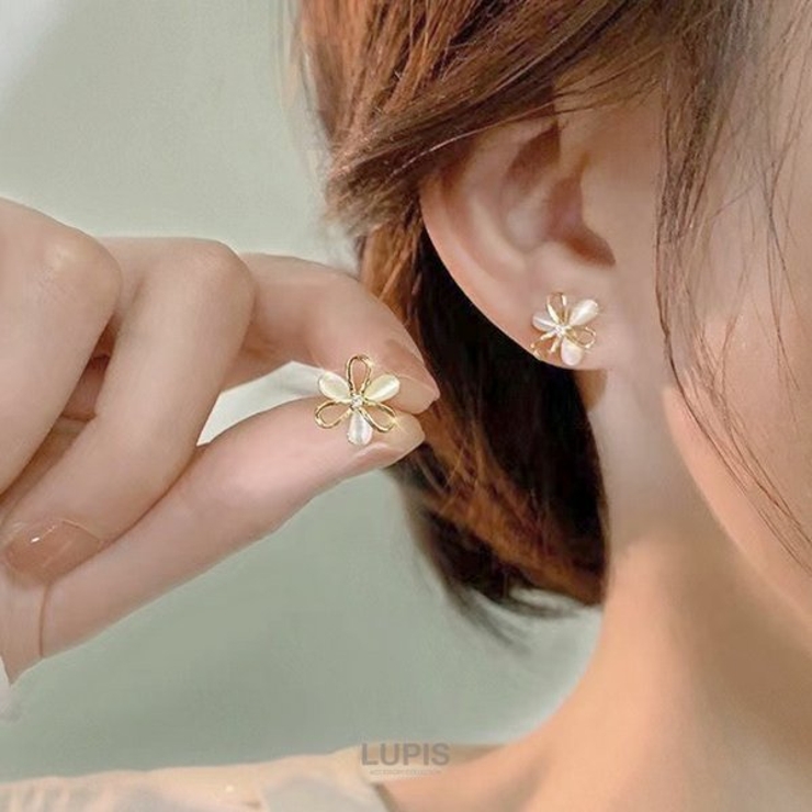 エレガントフラワープチピアス【S925ポスト】 | LUPIS | 詳細画像2 