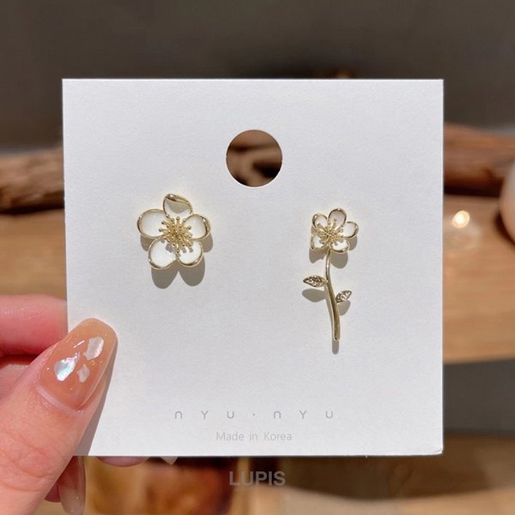 アシンメトリーフラワーピアス【S925ポスト】 | LUPIS | 詳細画像4 