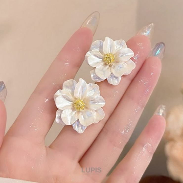 【S925ポスト】パールカラーフラワーピアス | LUPIS | 詳細画像5 