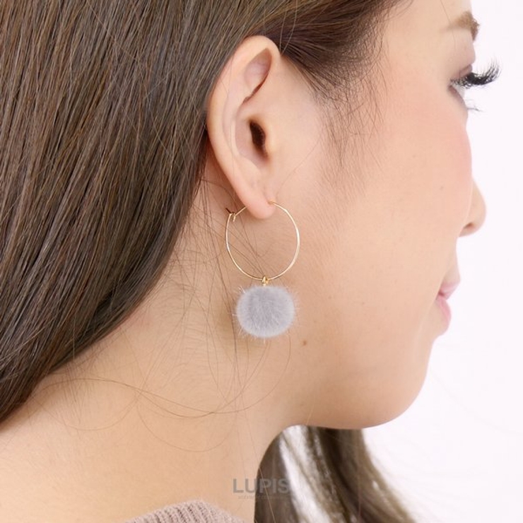 ファーボールフープピアス | LUPIS | 詳細画像5 