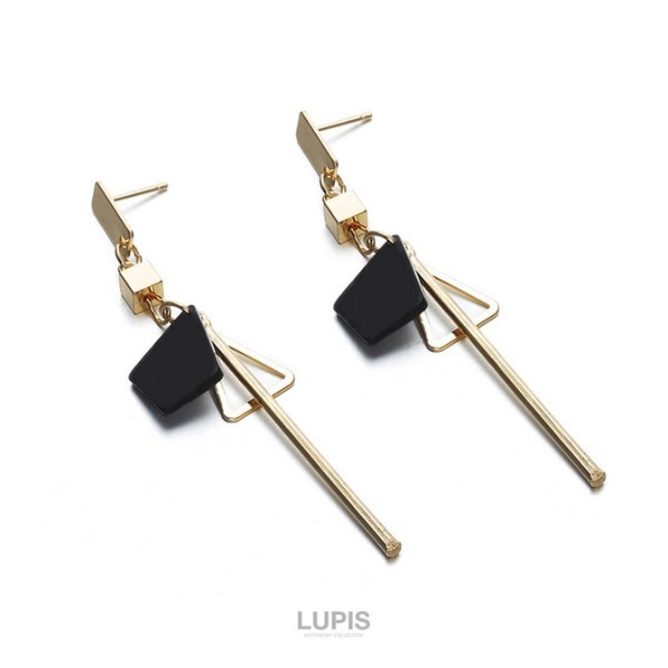 シェルプレートトライアングルバーピアス | LUPIS | 詳細画像5 