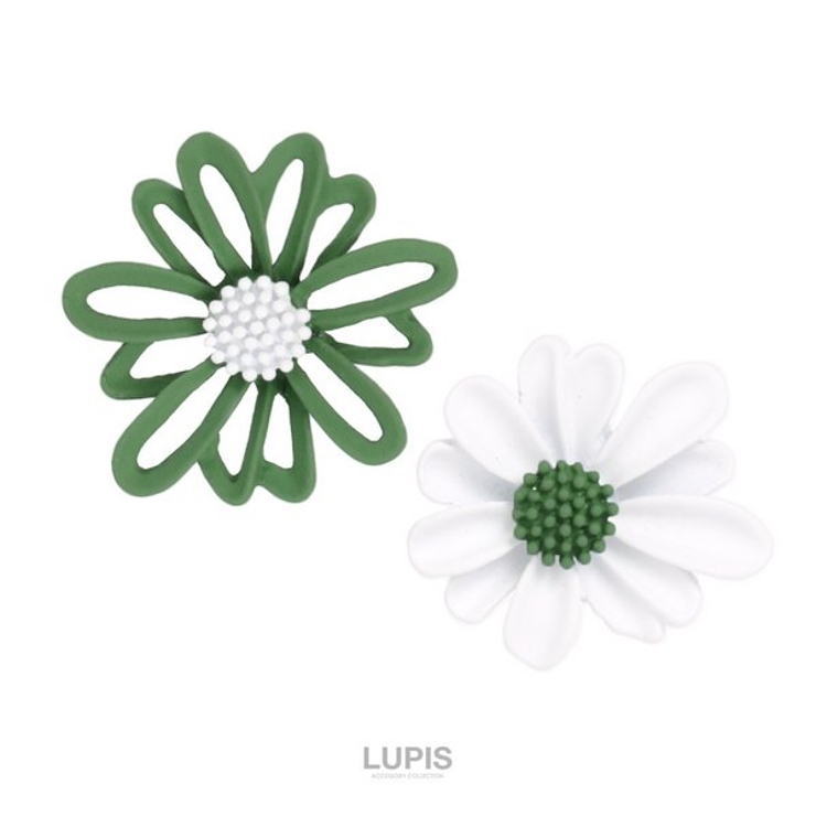 ホワイト×グリーン | バイカラーフラワーピアス【S925ポスト】 | LUPIS