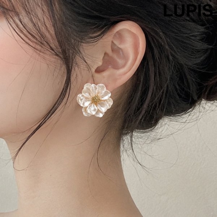 【S925ポスト】ピーチパールカラーフラワーピアス | LUPIS | 詳細画像1 