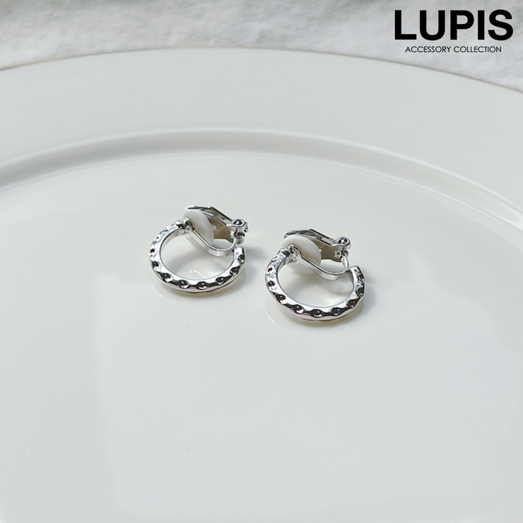 シルバー | エンボスメタルフープイヤリング【クリップ式】 | LUPIS