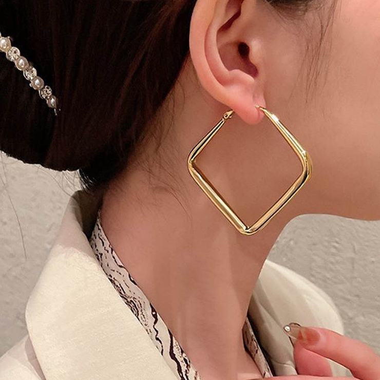 ゴールド | マットでスクエアフープピアス 大振り マット | maison de LATIR