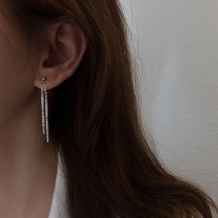 さりげなく女性らしさを引き立てるフリンジピアス 両耳 アクセサリー | maison de LATIR | 詳細画像3 