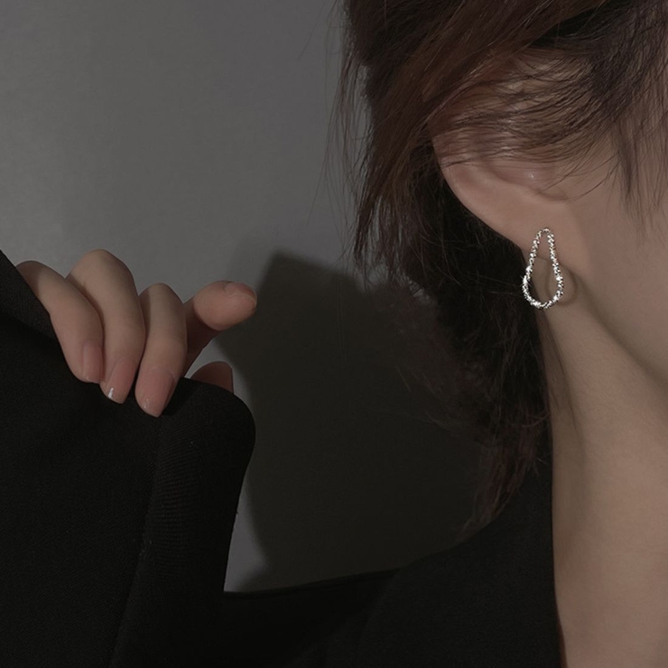 さりげなく女性らしさを引き立てるフリンジピアス 両耳 アクセサリー | maison de LATIR | 詳細画像7 