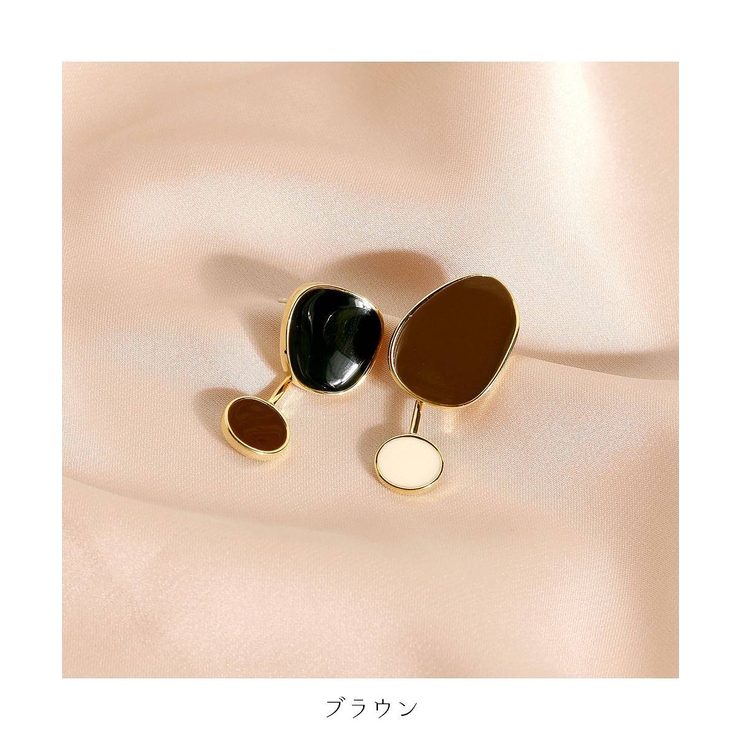 左右で違う形を楽しめるユニークなピアスかわいいカジュアルシンプル