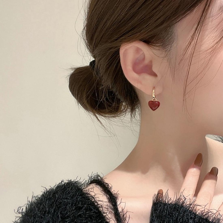 日本に 大人のワインレッドハートピアス ぷっくり[品番 ハート ペリドット