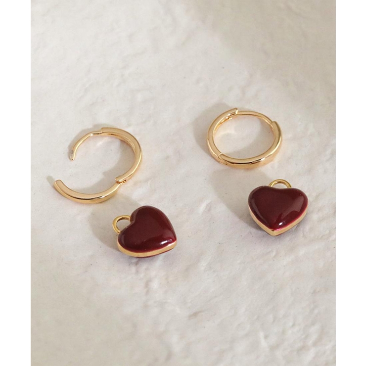 シンプルコーデのアクセントにレッドハートモチーフピアス 可愛い 大人 | maison de LATIR | 詳細画像6 