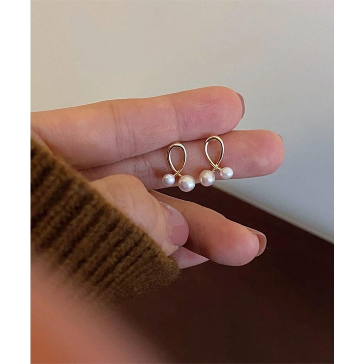 耳元をおしゃれに彩るねじれデザインパールピアス 大人 シンプル | maison de LATIR | 詳細画像6 