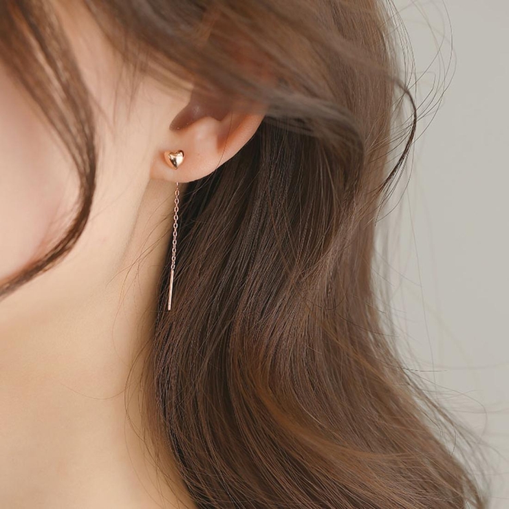 揺れるたび、やさしい輝きが耳元を彩るハートポイントピアス アクセサリー ピアス | maison de LATIR | 詳細画像5 