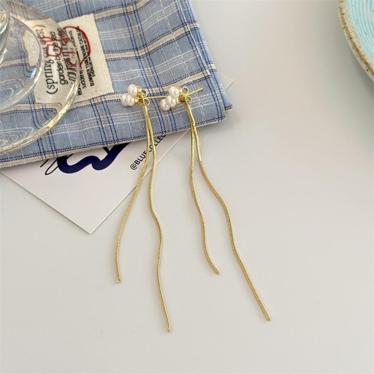 上品に揺れるパールロングチェーンピアス 両耳用 ピアス | maison de LATIR | 詳細画像10 