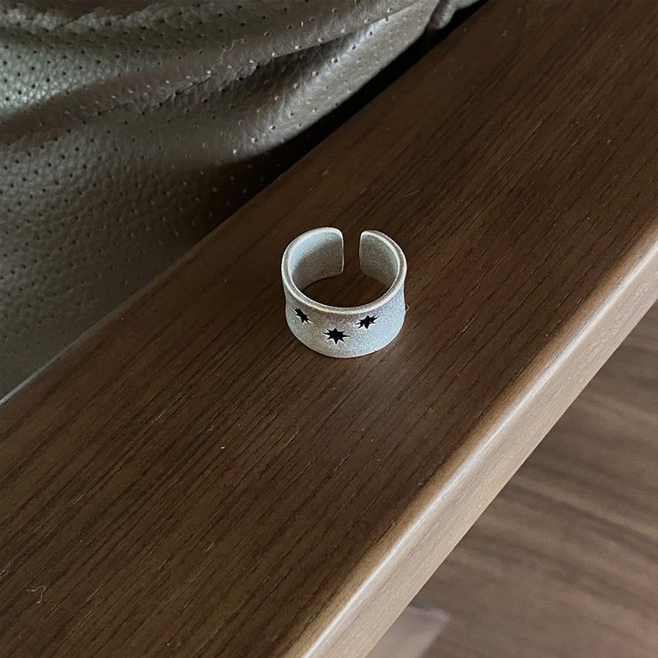 マットな質感が肌にやさしく映えるリング シルバー マット | maison de LATIR | 詳細画像6 