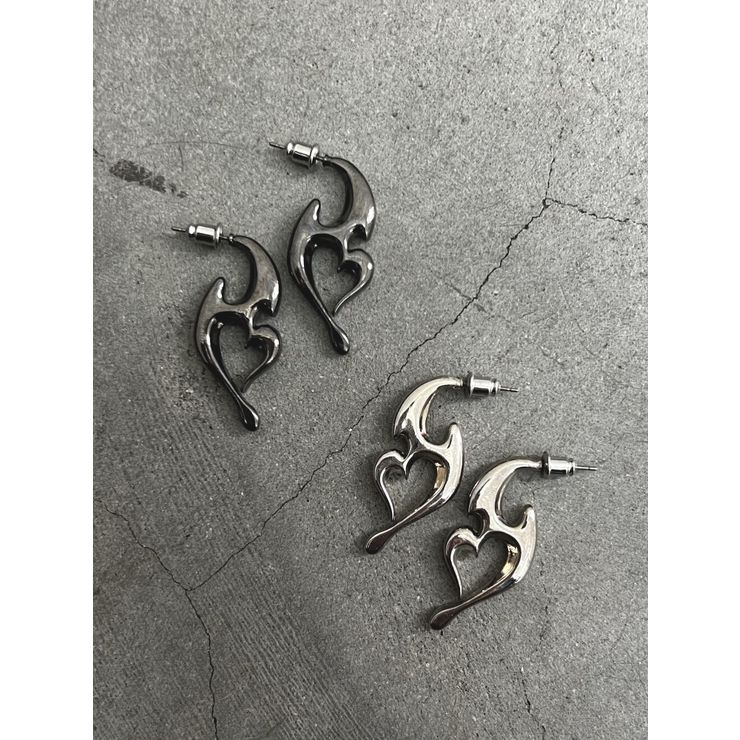 トライバルハートピアス | EMODA | 詳細画像2 