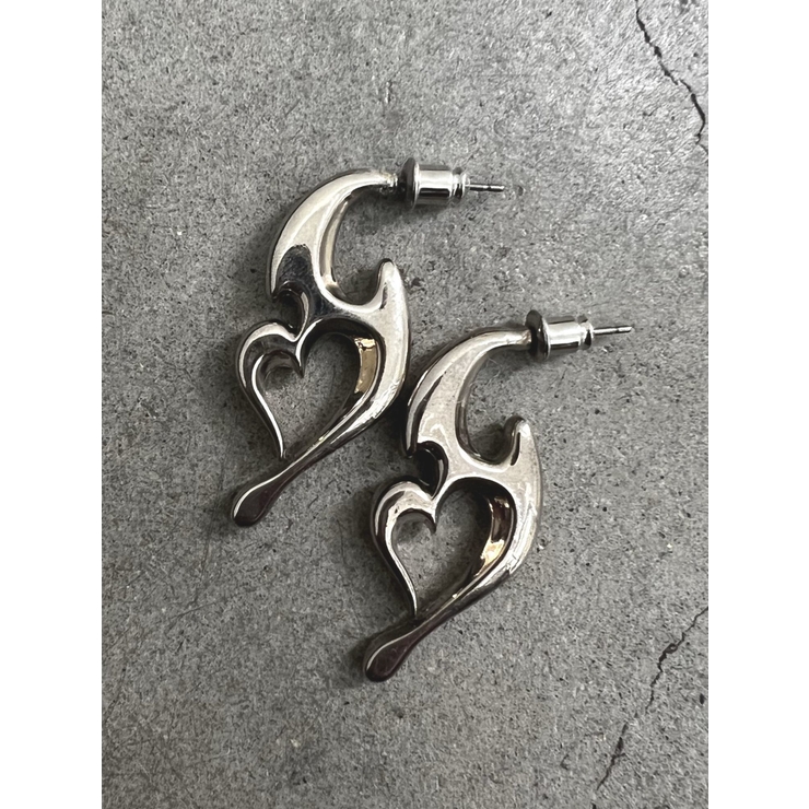 シルバー | トライバルハートピアス | EMODA