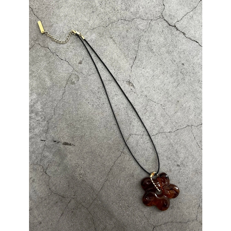 ブラウン | フラワーストリングネックレス | EMODA