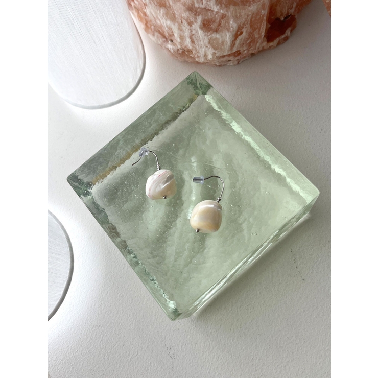 シェルモチーフピアス | Ungrid | 詳細画像1 